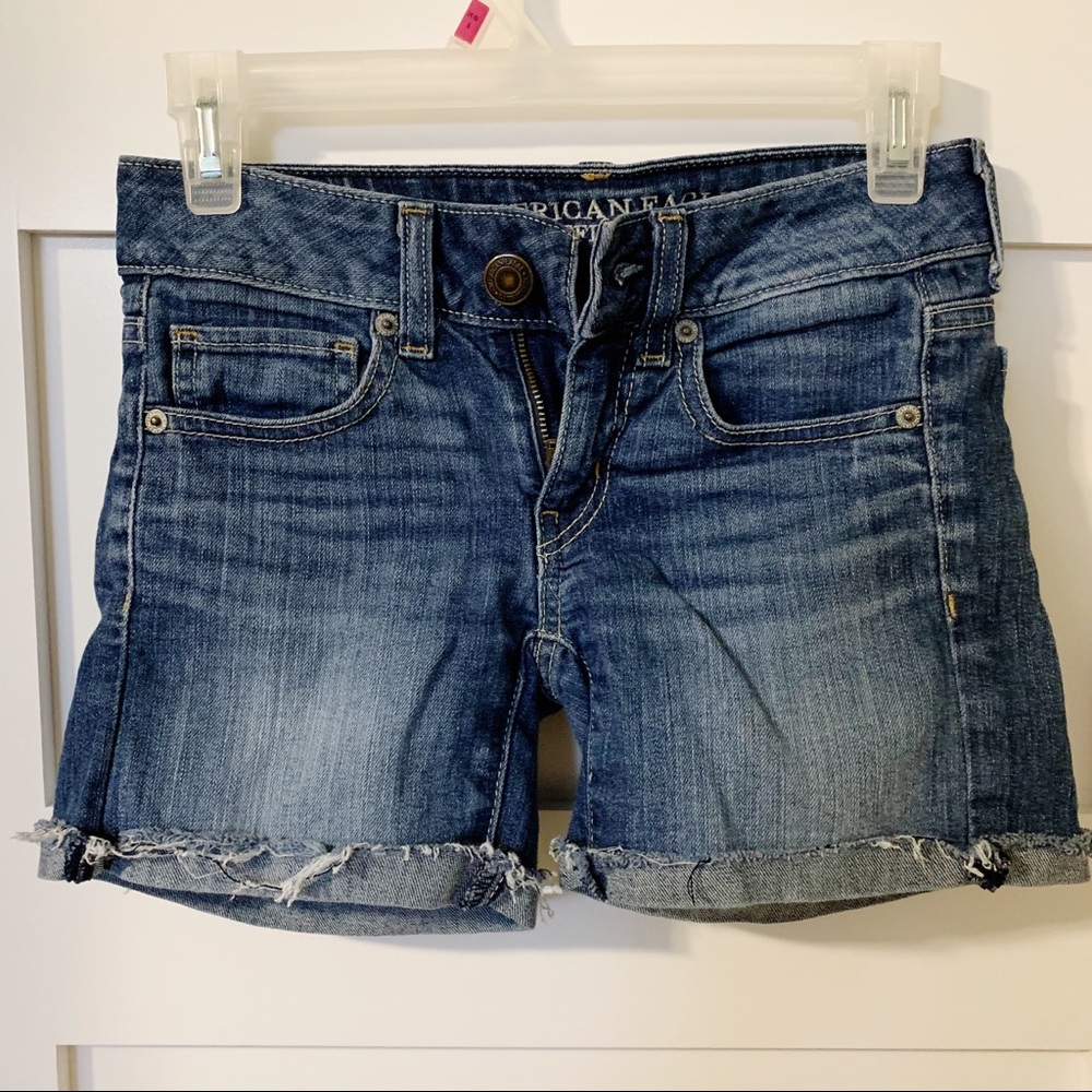American Eagle jean shorts - size 00